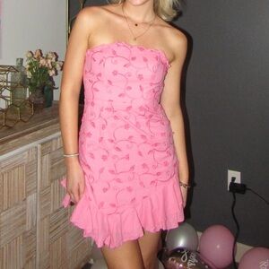 Selfie Leslie Cece Embroidered Bandeau Dress Hot Pink